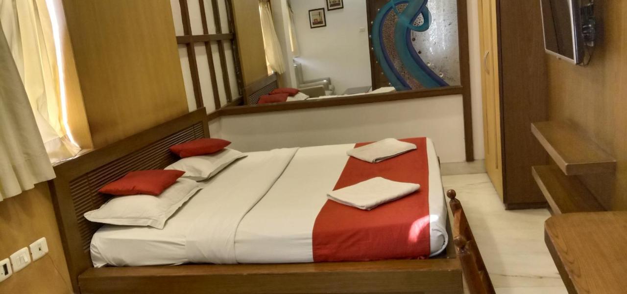 Hotel Aston Колката Екстер'єр фото