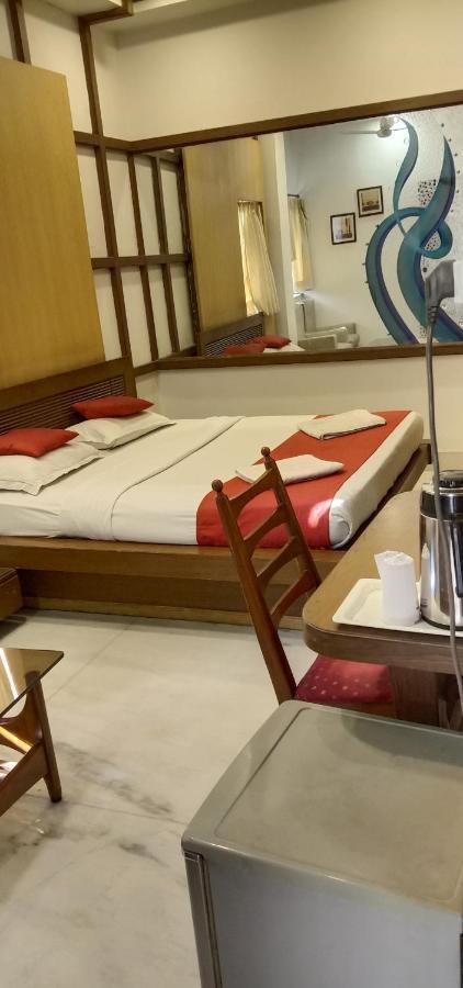 Hotel Aston Колката Екстер'єр фото